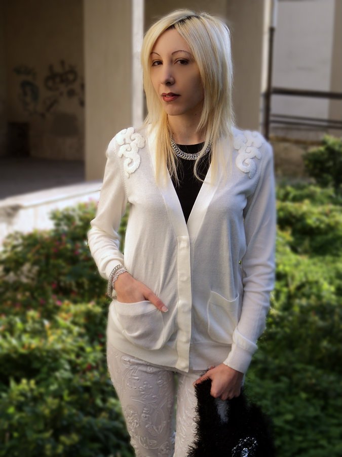 white-chic-look